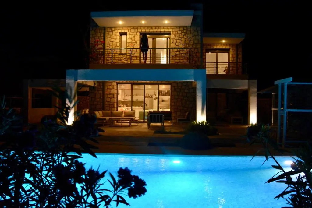 Kokinogremos Villa