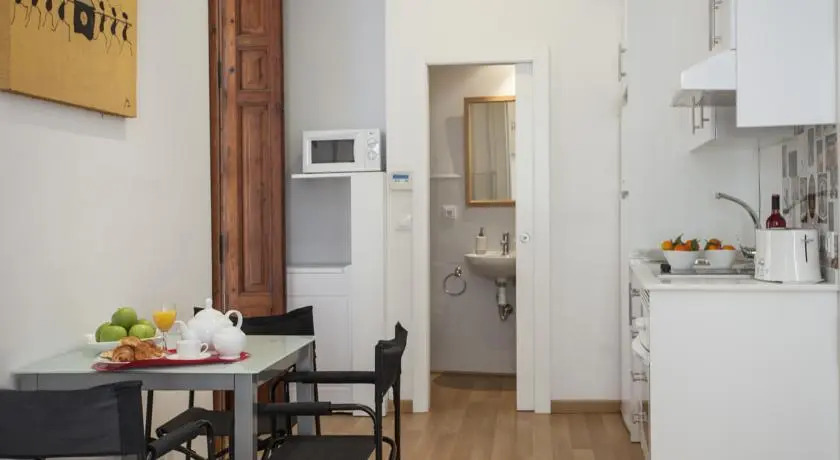 Escultor Apartments