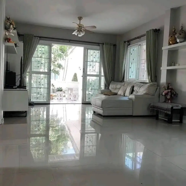Charming 3-bedroom House With Pool Near Lat Krabang Airport
