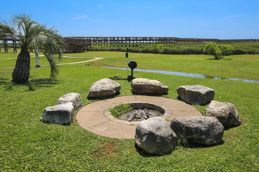 Pointe West 301-beachfront Views