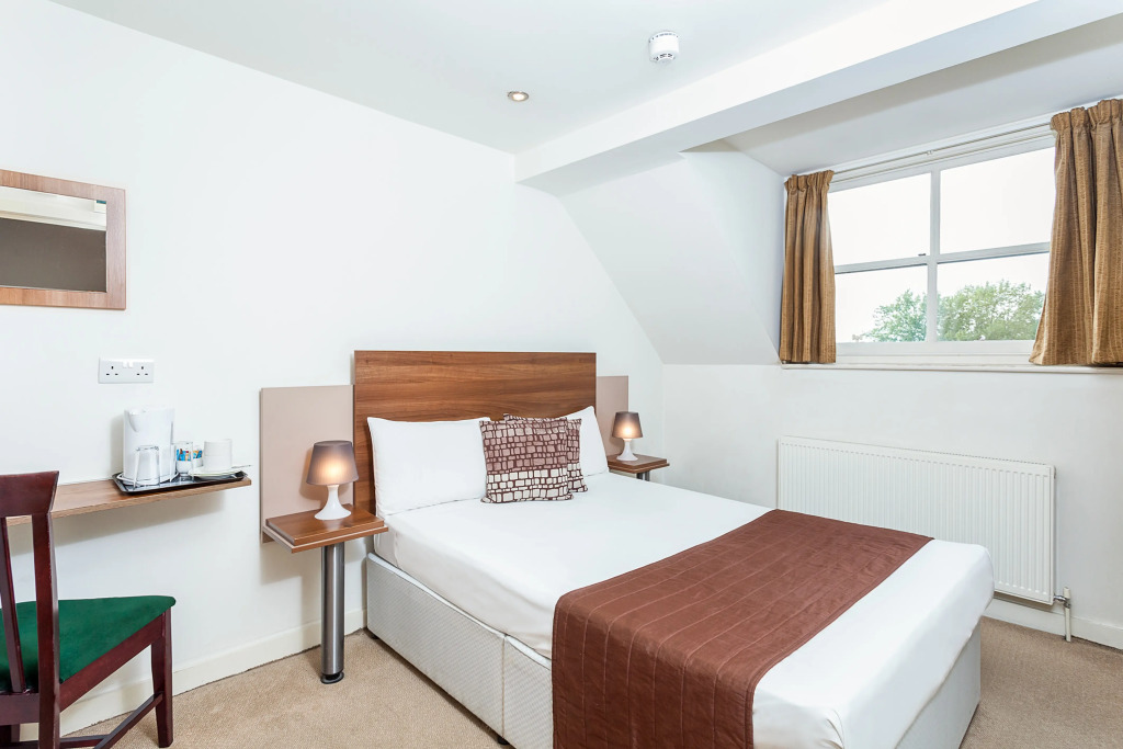 Avni Kensington Hotel