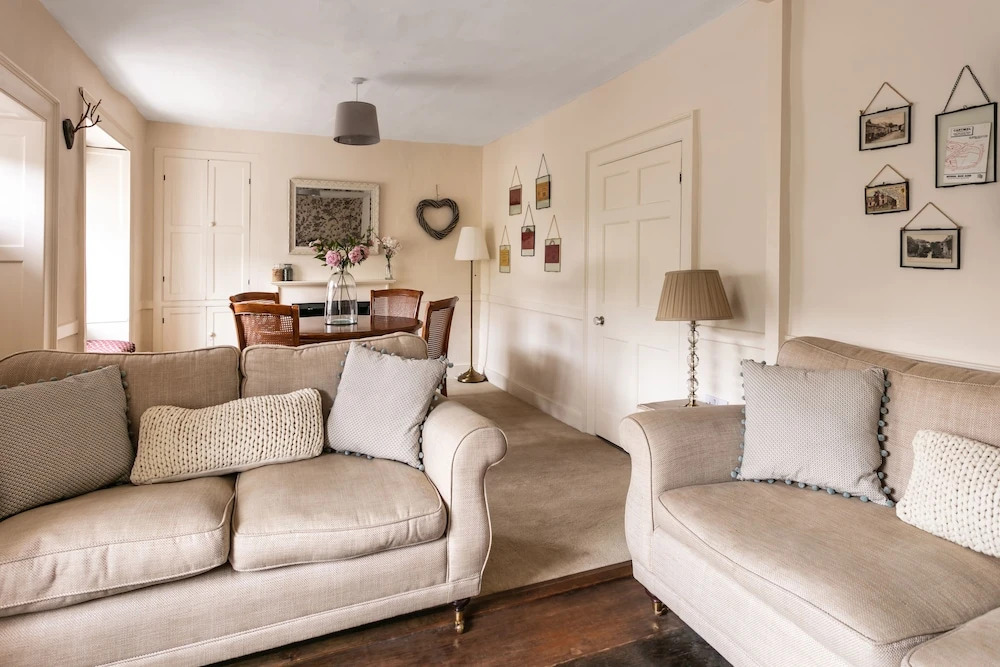 Maggie Puddle Cottages