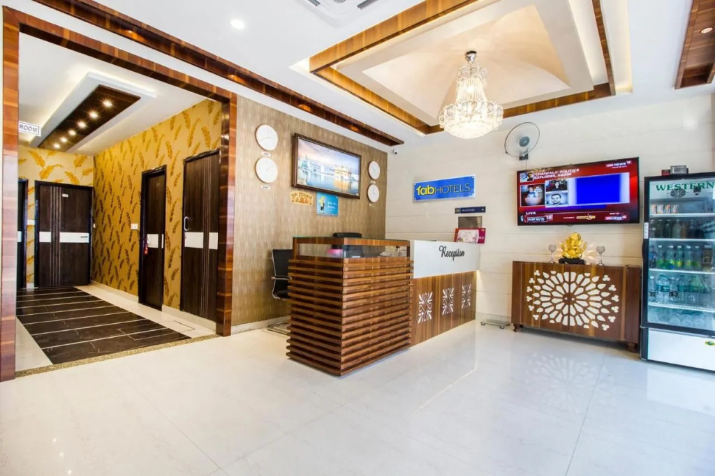 FabHotel Royal Villa