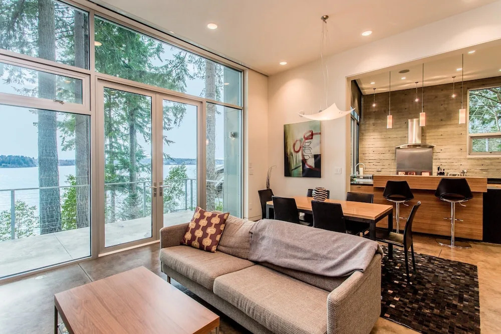 Bayside Retreat Home by RedAwning