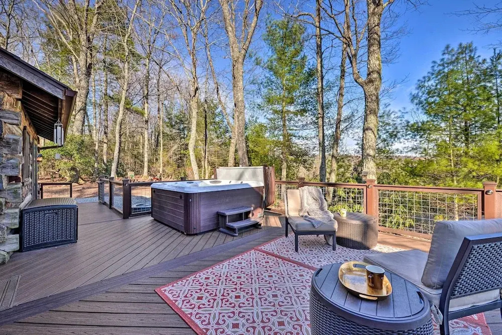 Cabin Near Boone w/ Hot Tub & Mountain Views