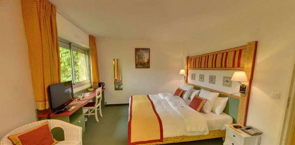 Hôtel & Résidence Lou Paradou Gréoux Les Bains