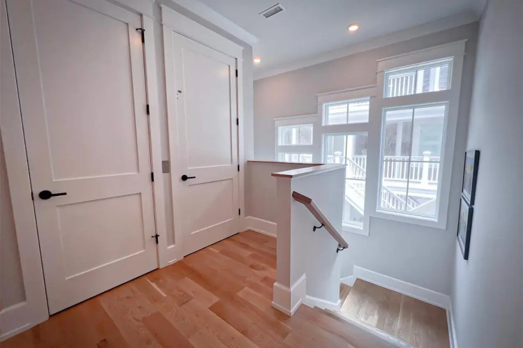 Gallery By The Sea by Sea Scape Properties