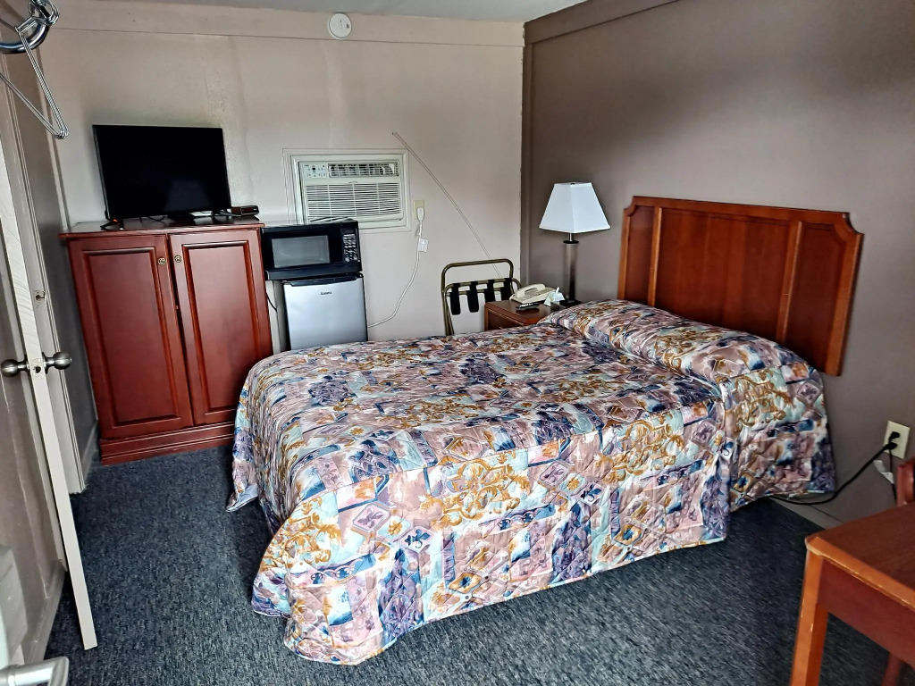 Altamont Motel