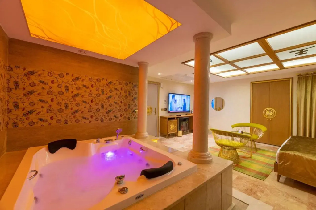Babaylon Hotel