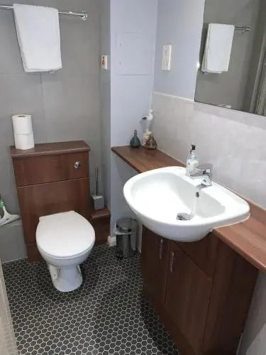 Tytler Gardens Apartment