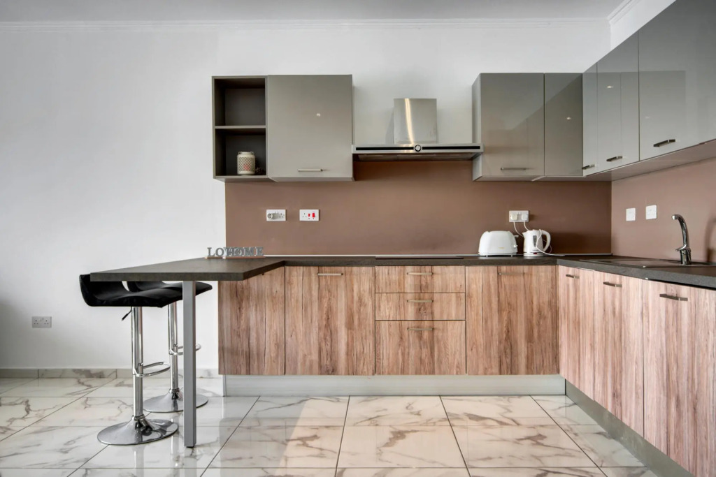 ★ Enjoy Beach & Sea Views in a Modern 3 BR APT ★