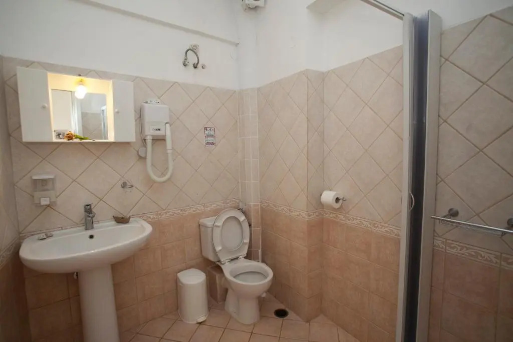 Dafnis Studios & Apartments