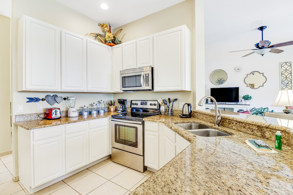 Dog-friendly Home w/ Private Pool, High-speed Wifi, and Central AC