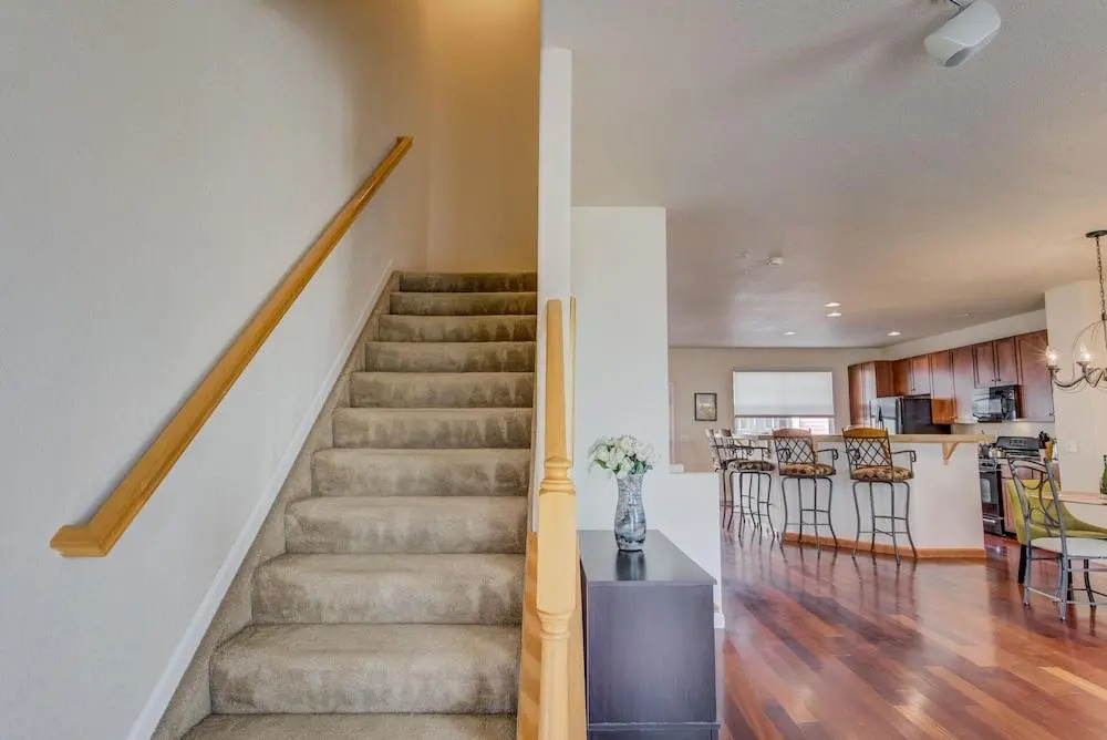 Urban Practicality! 3 Beds, Patios & Dog Friendly