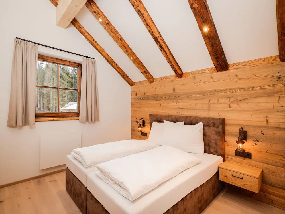 Lovely Chalet in Weißpriach Near Ski Lift