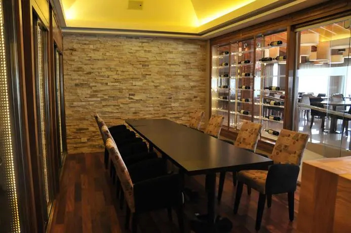 Antu Malal Hotel