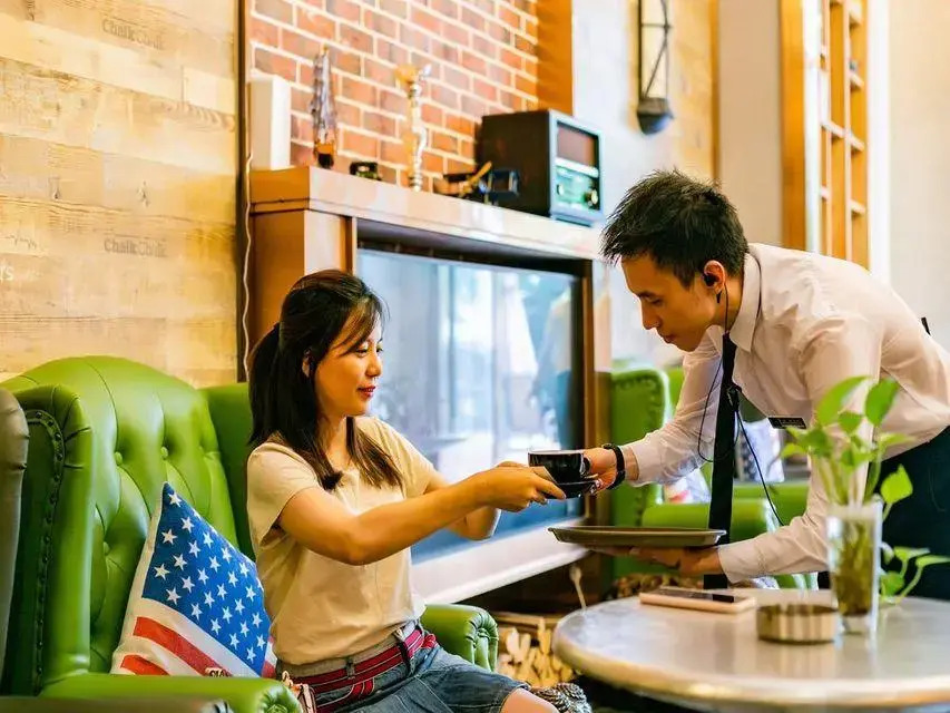 James Joyce Coffetel (Chengdu East Railway Station Lvdi 468)