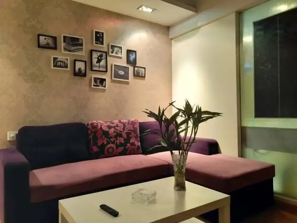 Nanjing Zeyi Projector Apartment
