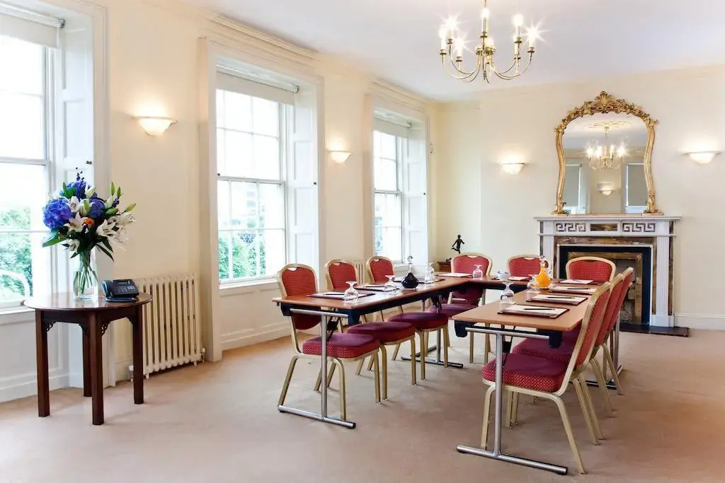 Beresford Hotel