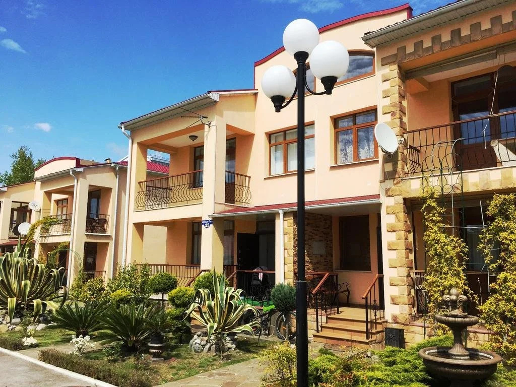 Townhouse Orkhideya