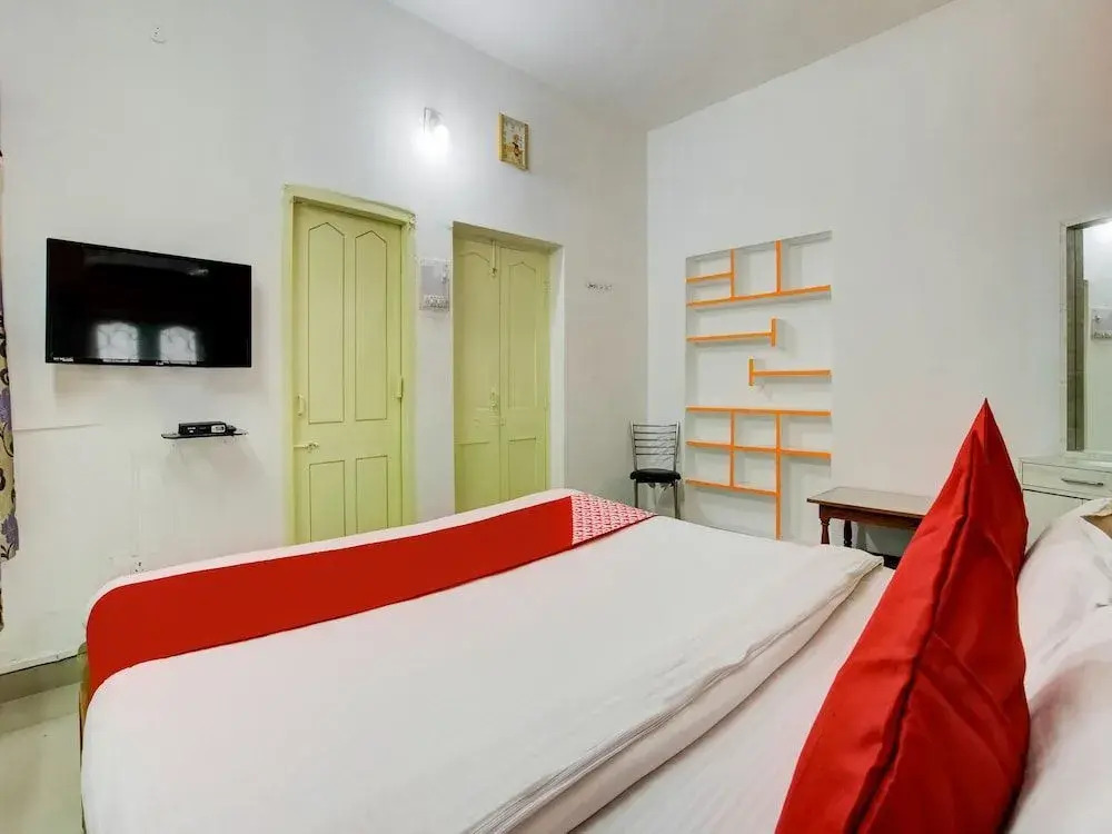 Executives Palace by OYO Rooms