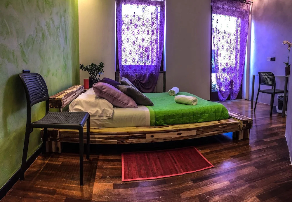 Marconi Rooms and Apartments