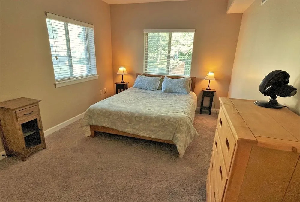 New Bridges D414 Listing 3 Bedroom Condo by RedAwning