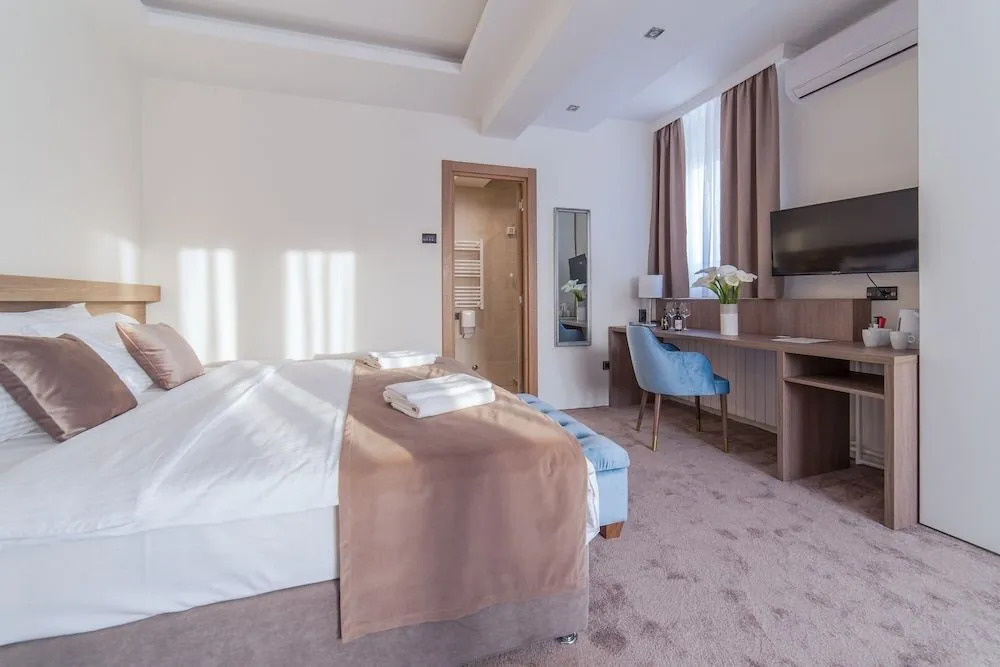 M House Belgrade Residence B&B