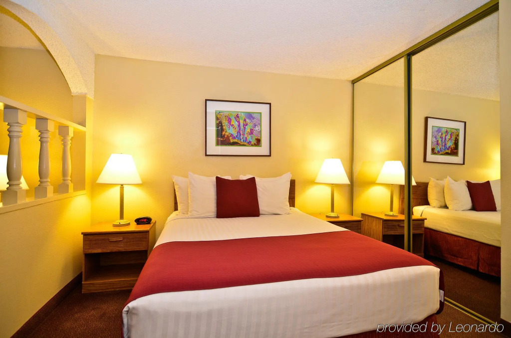 Mardi Gras Hotel & Casino