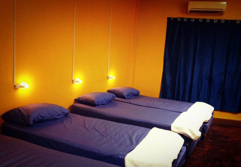 Light Jatujak  Hostel