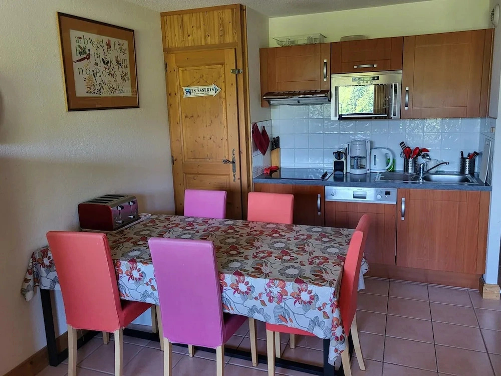 Peaceful Mountain Apartment in Morillon