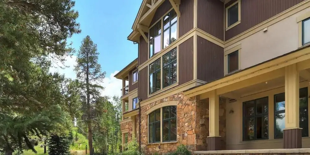 Tyra Riverbend 111 Condo by Redawning