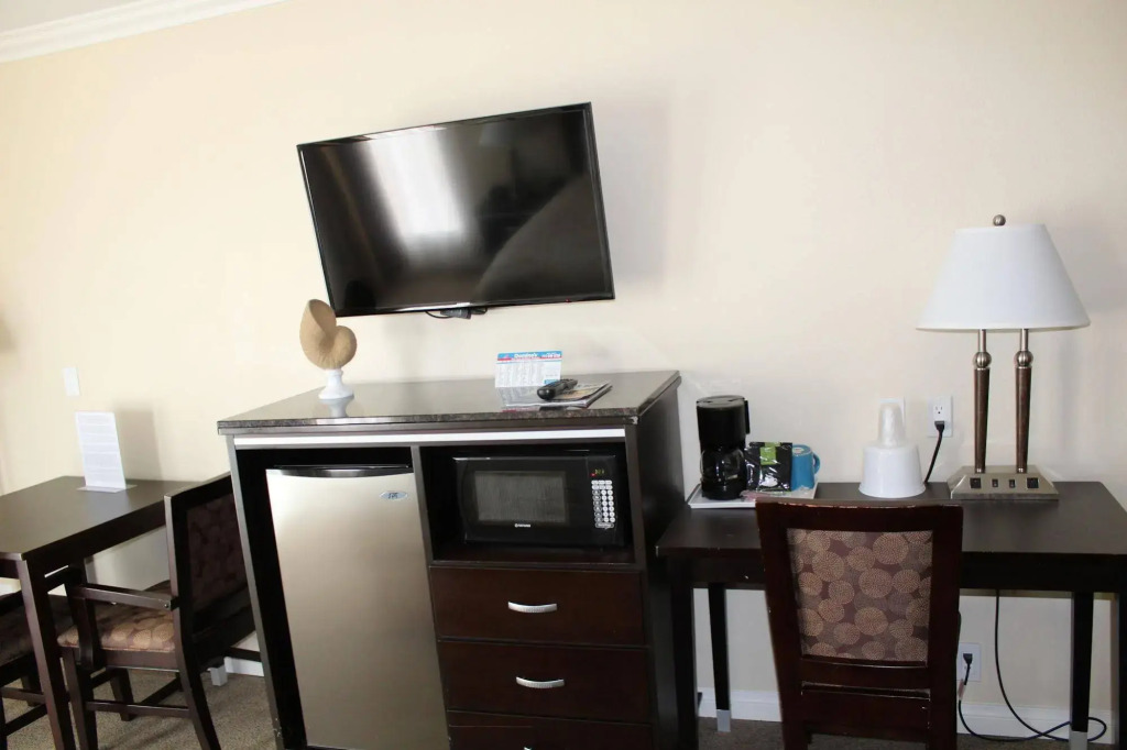 Ocean Surf Inn & Suites