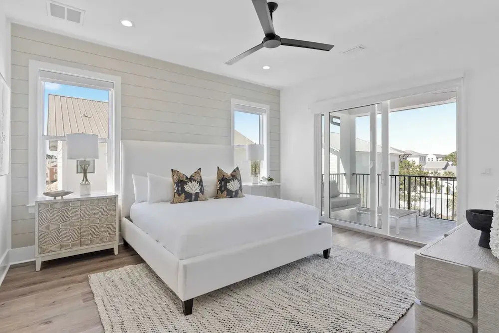 30A Salt & Solace Pool, Golf Cart, Hot Tub + Outdoor Kitchen