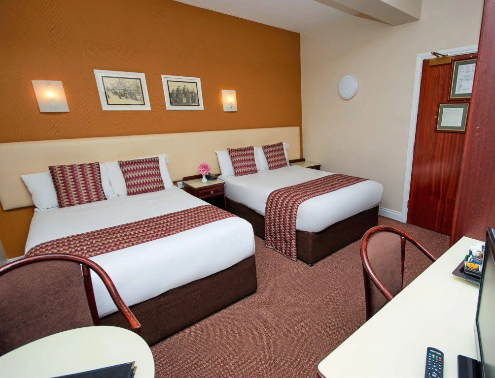 Eviston House Hotel