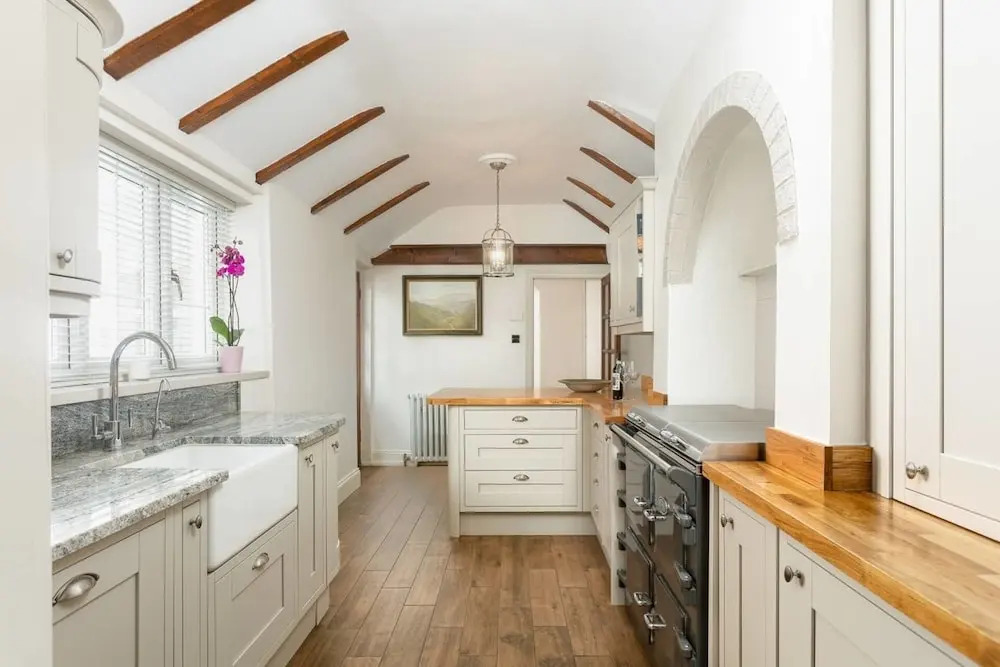 Stunning 2BD property w/ garden in Salisbury