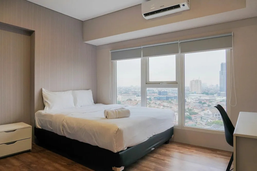 Big And Cozy 3br Apartment at Maqna Residence