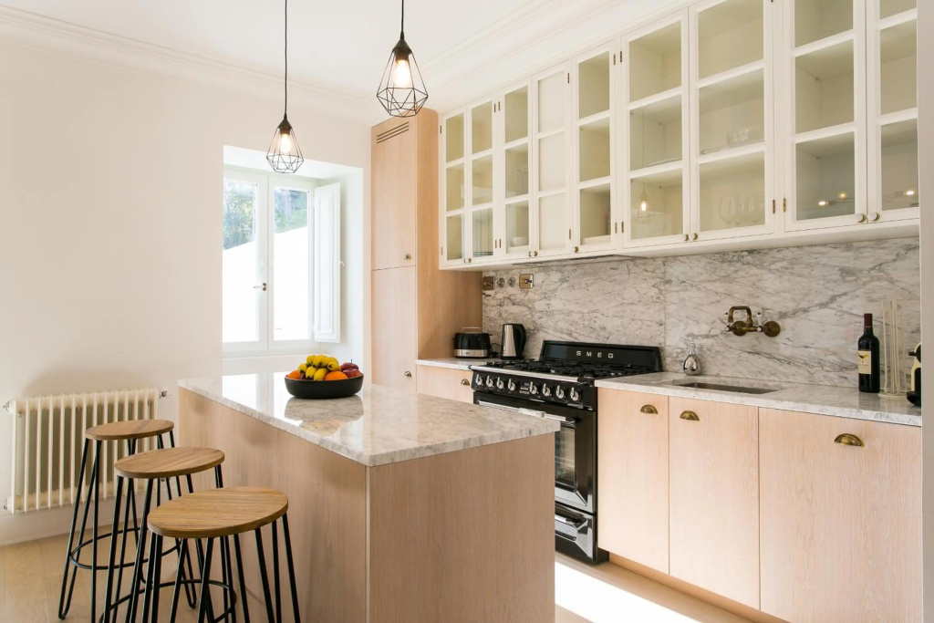 JOIVY Stunning 2BR Apt w/garden, by the Avenida subway & Botanical Garden of Lisbon