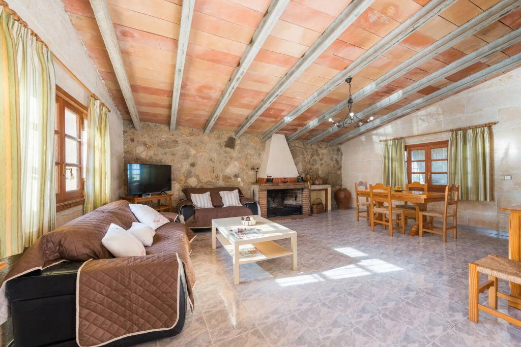 SON GUAL - Apartment with private pool in Inca. Free WiFi