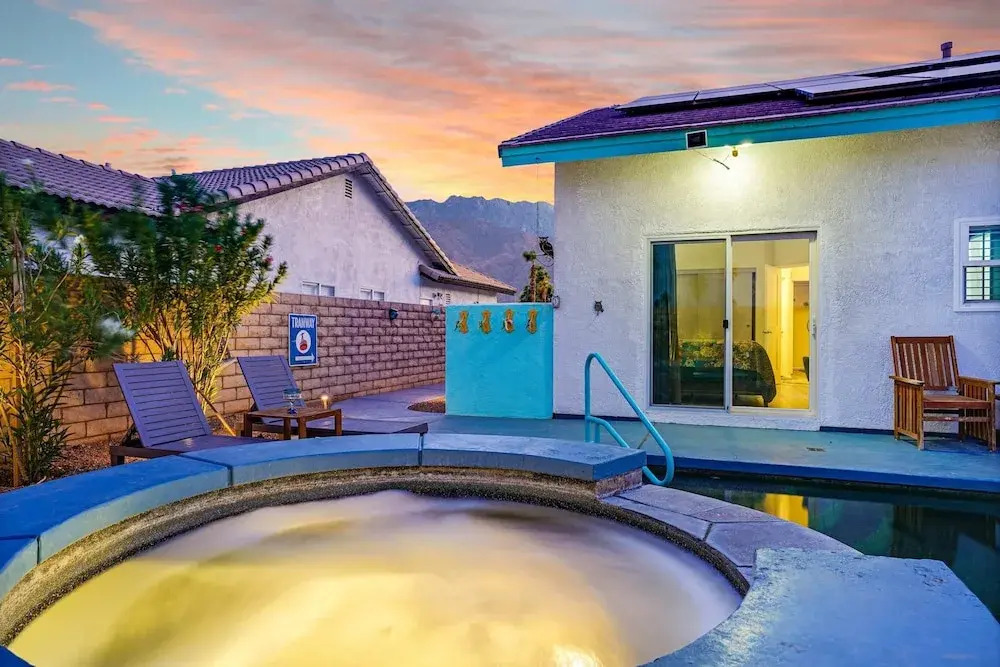 Palm Springs Escape Pool Spa Mountain Vibes