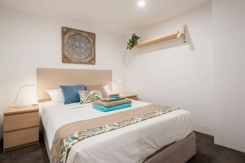 Private 29/F 2 bedroom Q1 Apartment Ocean & River Views