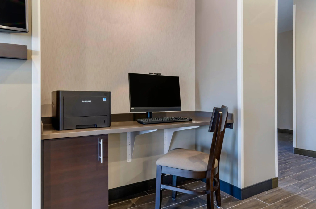 MainStay Suites Great Falls Airport