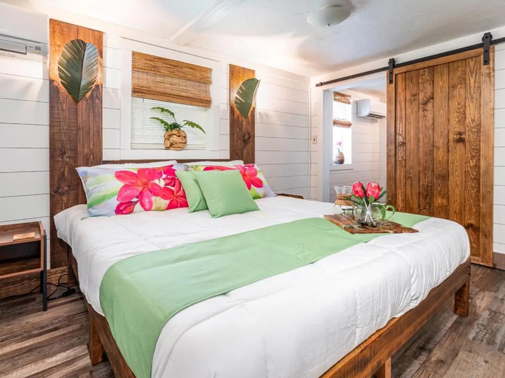 Gilligans Island by Tybee Vacation Rentals