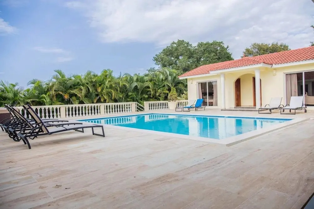Private Villa! All Bedrooms /w TVs and in Livingroom