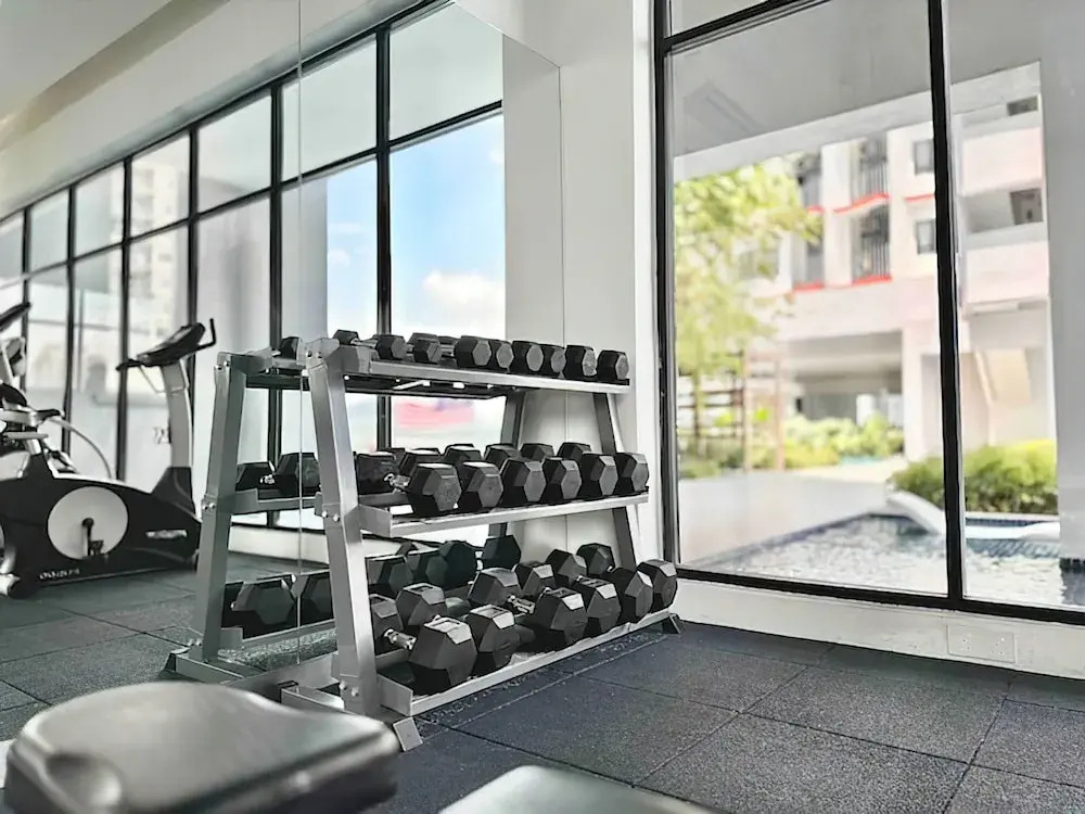 M Suite Menjalara Free Gym Pool