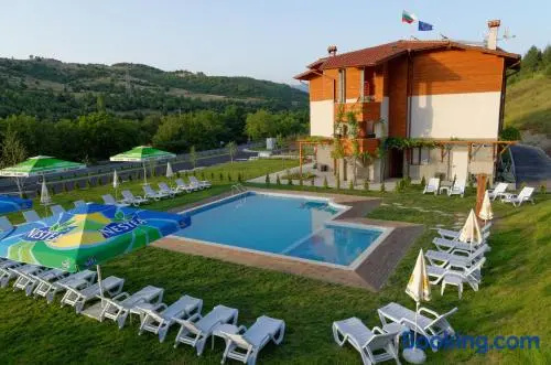 Alpine Garden Hotel