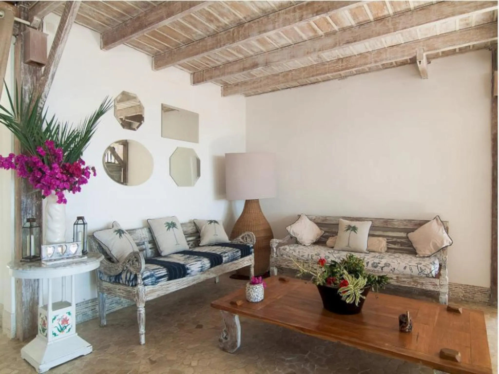 Coral Flora Villa Beach Front