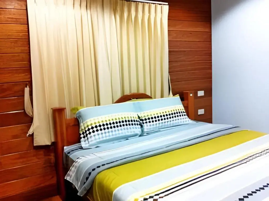 Baan Tai Rom Yen Resort