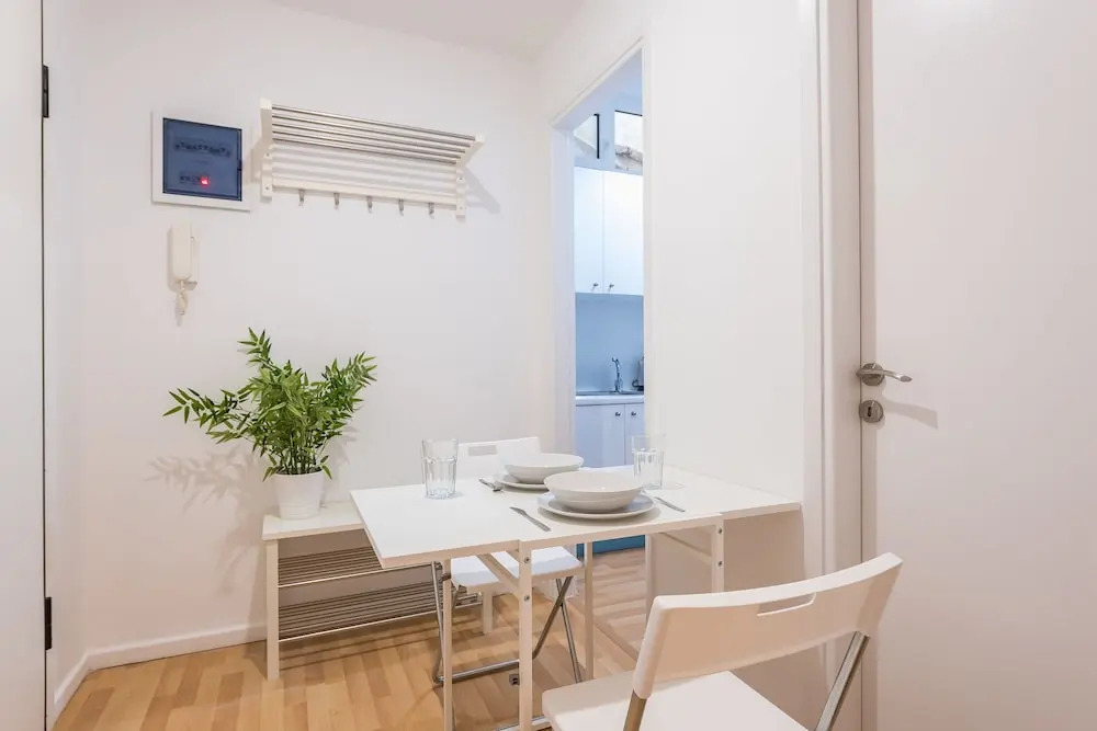 Apartment at Megaro Mousikis metro station 1bed 2 pers