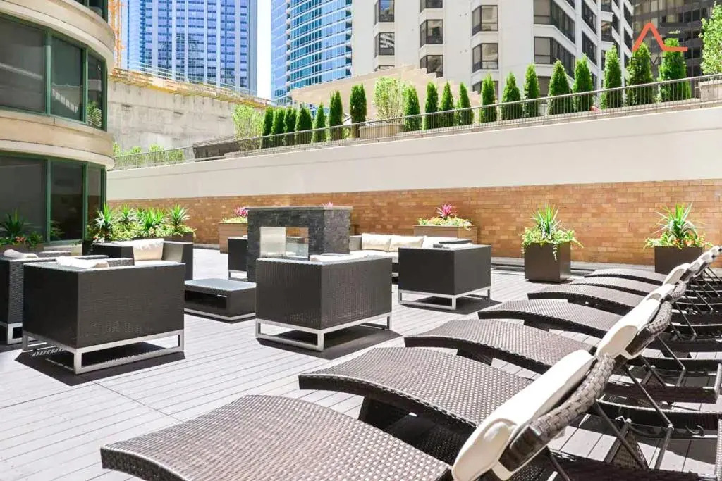 ENVITAE 2BR Vibrant High-Rise Penthouse